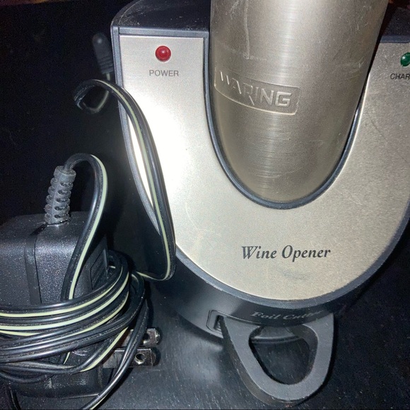 Professional Waring wine opener with charger - Picture 4 of 5